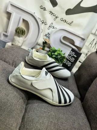 Adidas সাদা সবুজ স্লিপ-অন ইলাস্টিক স্ট্র্যাপ ক্লোজার ক্যাজুয়াল জুতো 9