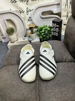 Adidas সাদা সবুজ স্লিপ-অন ইলাস্টিক স্ট্র্যাপ ক্লোজার ক্যাজুয়াল জুতো 10