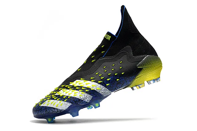 Adidas X Speedportal Noir Blanc Chaussures de Football Terrain Ferme 16