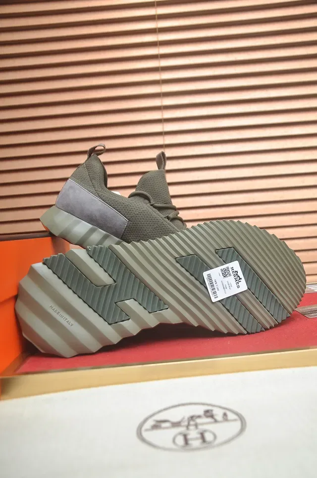 Adidas Yeezy Boost 700 Verde Oliva de Punto Zapatillas Lifestyle 3