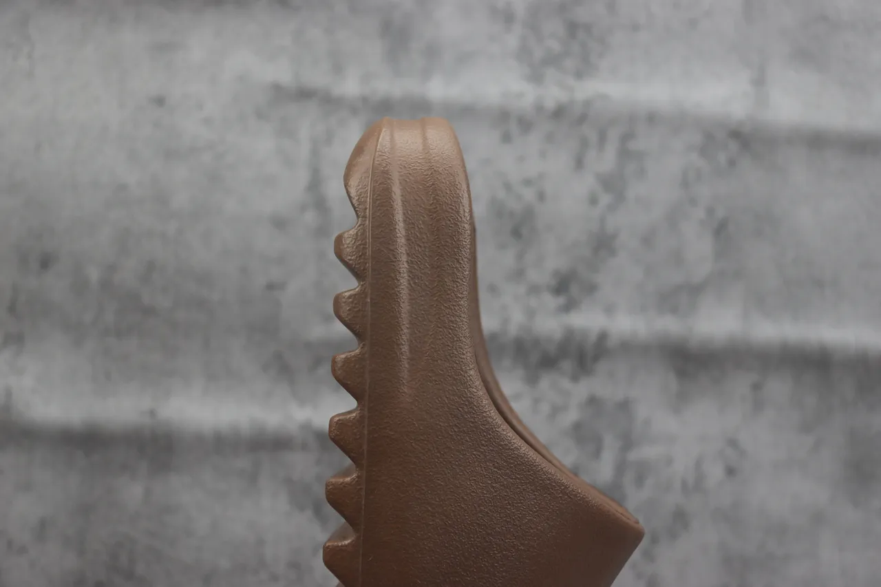 Adidas Yeezy Slide Brown Molded EVA Slipper 4