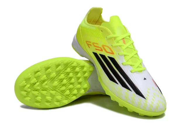 Adidas 黄白霓虹合成鞋面 黑色三条纹 人工草坪足球鞋 12