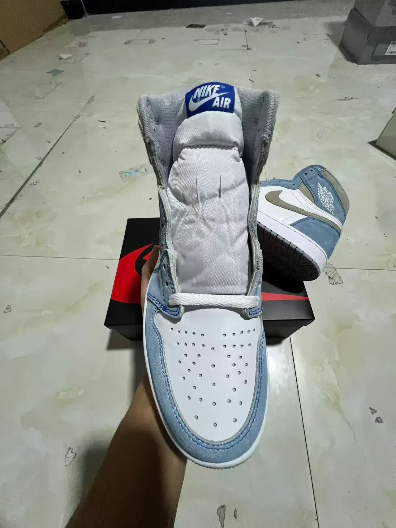 Air Jordan 1 أزرق بيج عالي الارتفاع أحذية كرة السلة سويد جلد بانل 3
