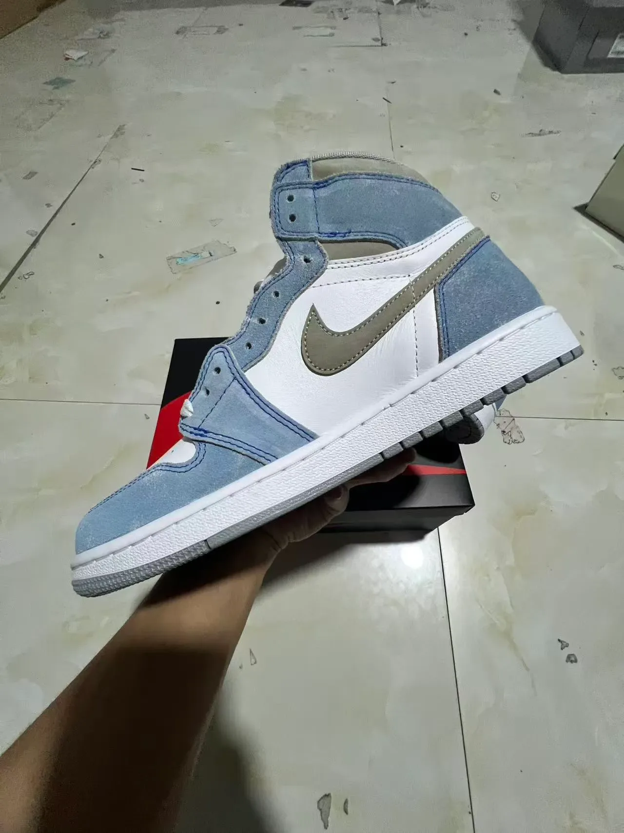Air Jordan 1 أزرق بيج عالي الارتفاع أحذية كرة السلة سويد جلد بانل 5