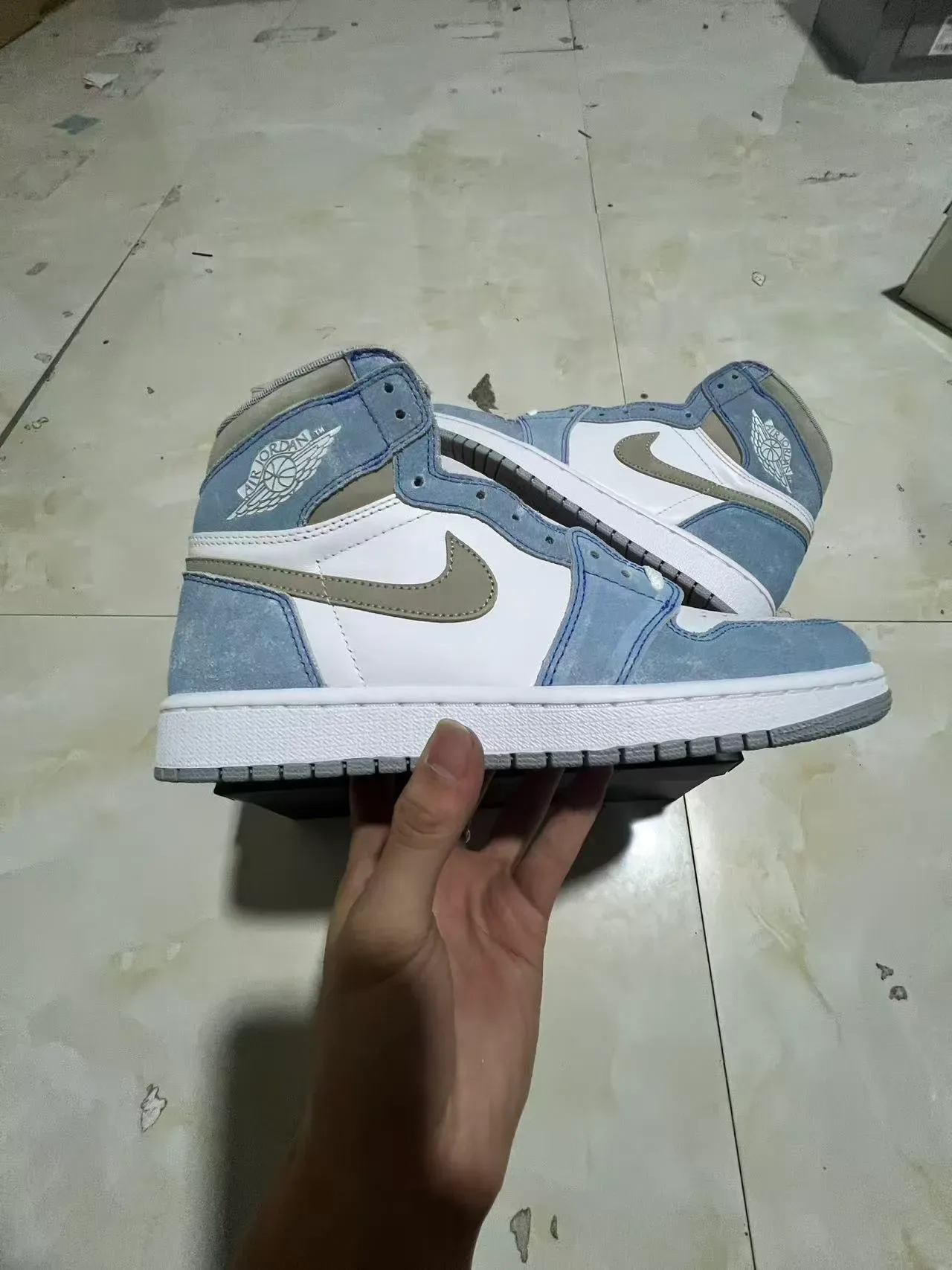 Air Jordan 1 أزرق بيج عالي الارتفاع أحذية كرة السلة سويد جلد بانل 7