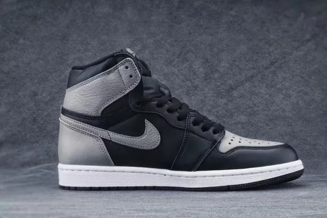 Air Jordan 1 High Zapatos de Baloncesto de Cuero Negro y Gris 8