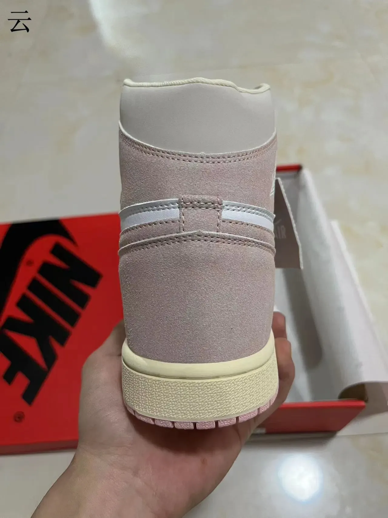 Air Jordan 1 High Chaussures de Basketball Rose Poussiéreux et Blanc 6