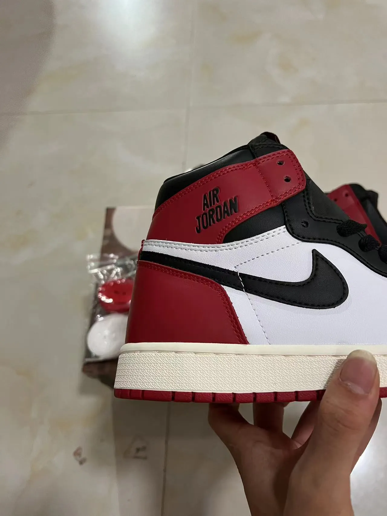 Air Jordan 1 High Red Black White Basketball Shoes 7
