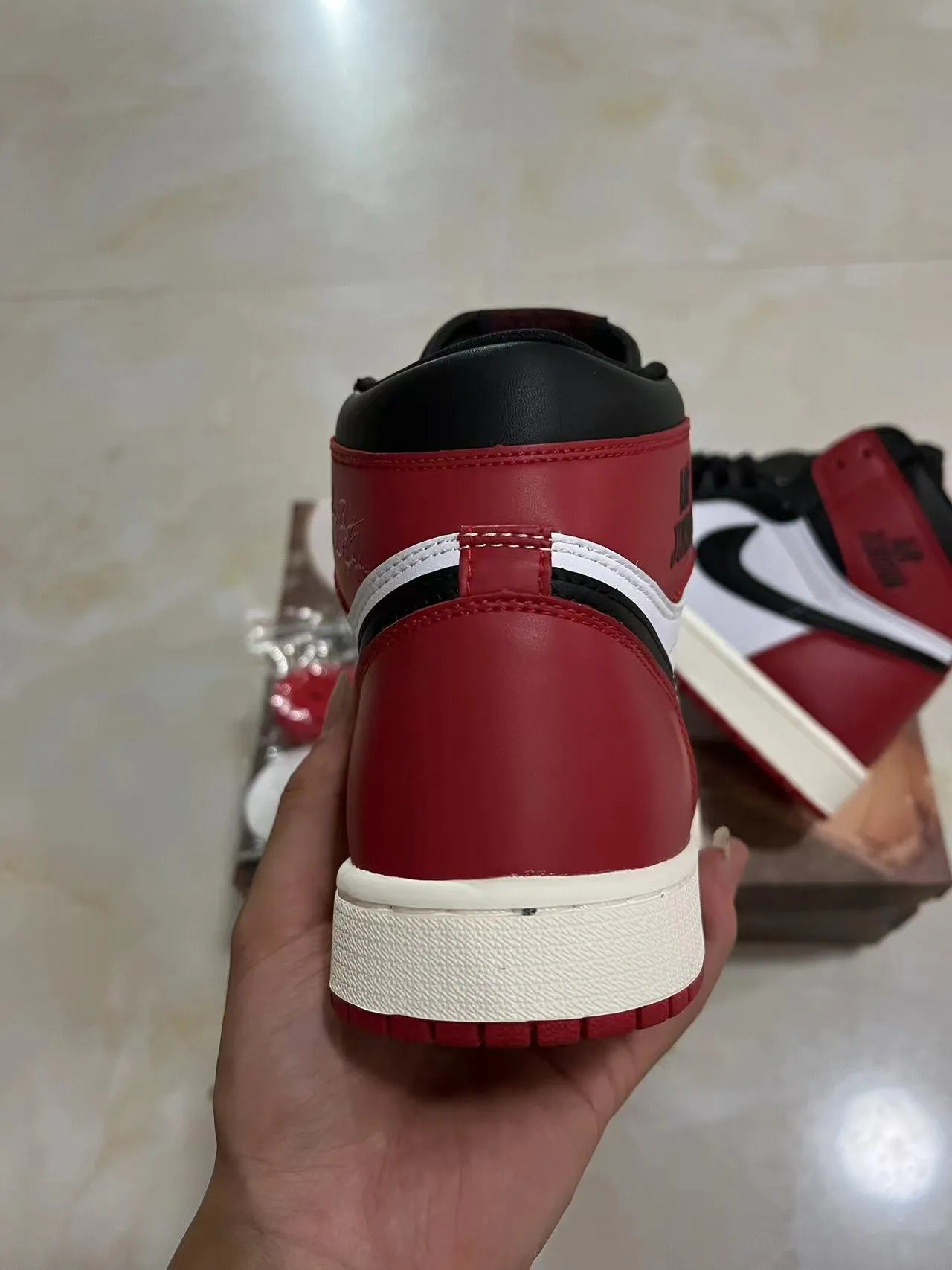 Air Jordan 1 High Red Black White Basketball Shoes 8