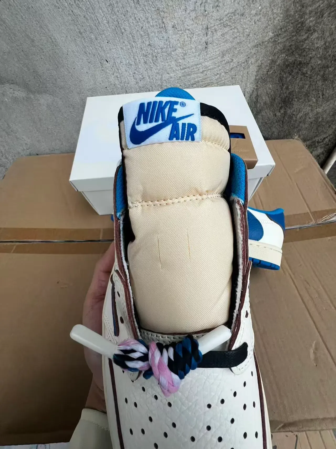 Air Jordan 1 Low أبيض أزرق ملكي حذاء أسلوب حياة 4