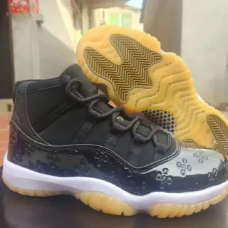 Air Jordan 11 黑色 漆皮 Gum Outsole 篮球鞋