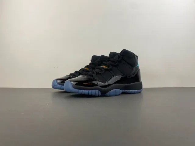 Air Jordan 11 黑色青色 专利皮篮球鞋 11