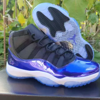 Air Jordan 11 亮面皇家蓝专利皮革篮球鞋