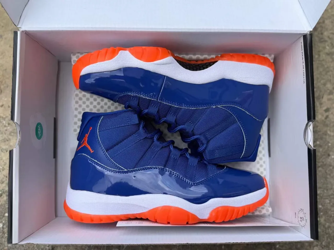 Air Jordan 11 أحذية كرة السلة أزرق ملكي وبرتقالي 2