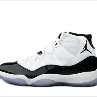 Air Jordan 11 白黑漆皮篮球鞋