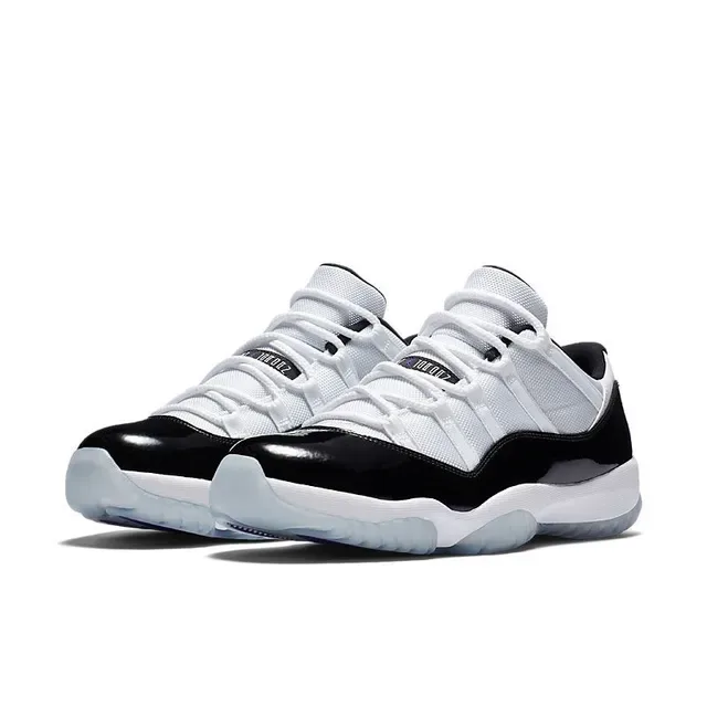 Air Jordan 11 Chaussures de Basketball Blanc et Noir Cuir Patenté 3