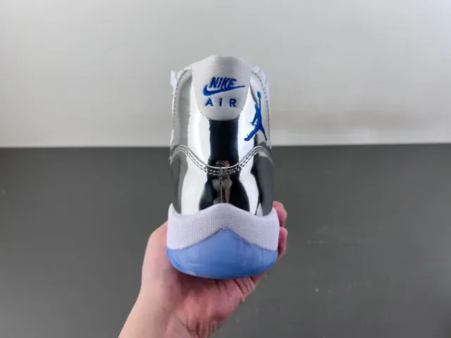 Air Jordan 11 Blanc Argent Bleu Métallique Chaussures de Basket 4