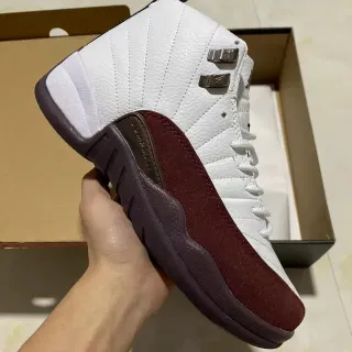 Air Jordan 12 白/酒红 绗缝皮革 篮球鞋