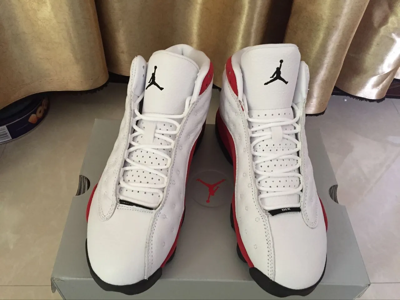 Tênis de basquete Air Jordan 13 branco vermelho preto 5