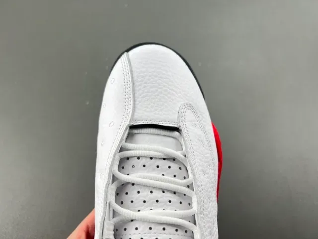 Air Jordan 13 白红黑篮球鞋 5