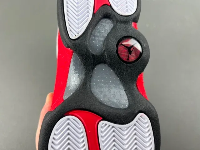 Air Jordan 13 白红黑篮球鞋 9