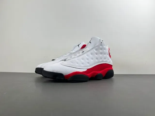 Air Jordan 13 白红黑篮球鞋 10
