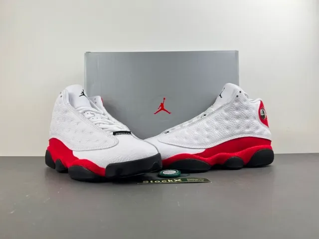 Air Jordan 13 白红黑篮球鞋 12