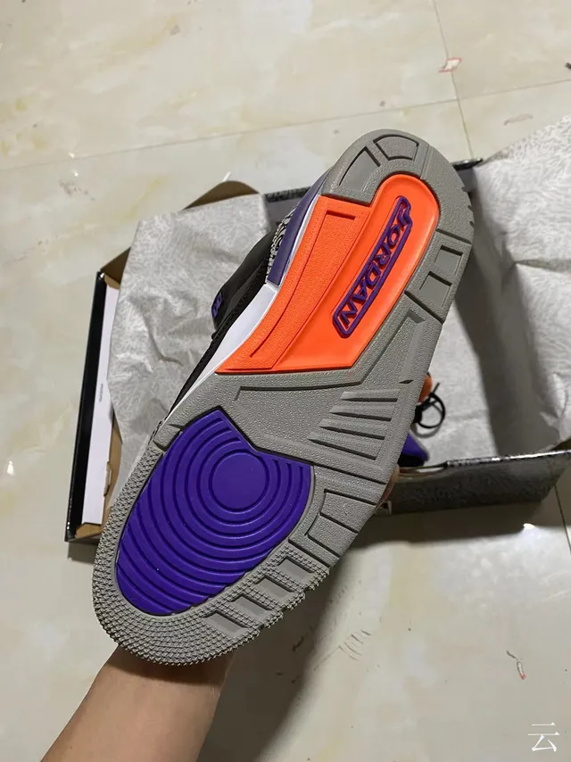 Air Jordan 3 黑色紫色爆裂纹篮球鞋 5