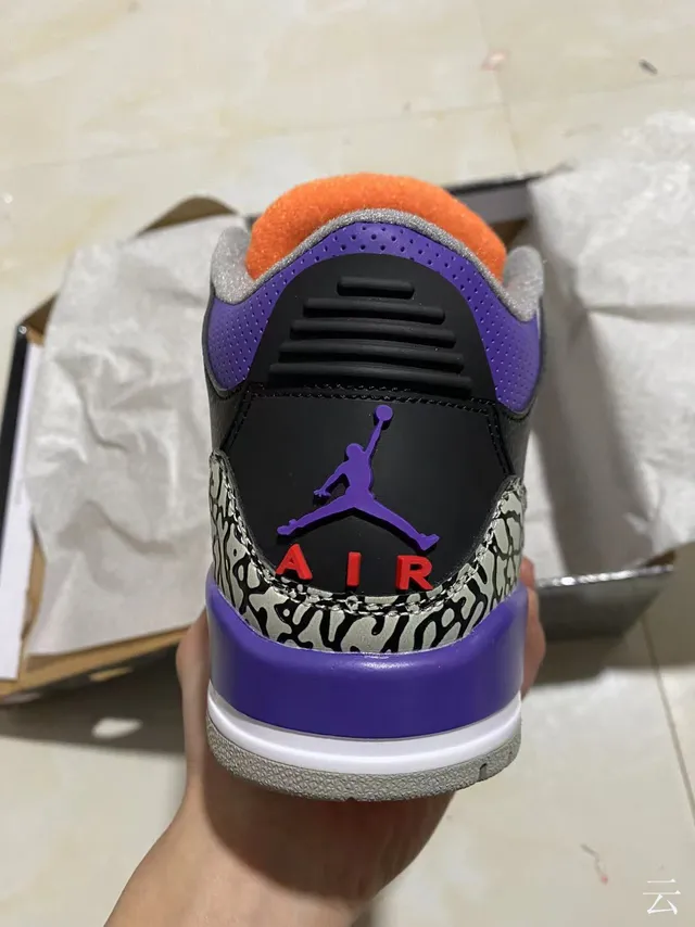 Air Jordan 3 黑色紫色爆裂纹篮球鞋 6