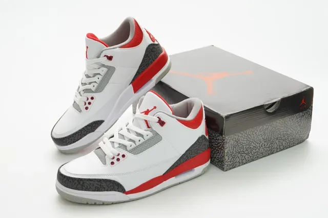 Air Jordan 3 White Cement Red zapatillas de baloncesto 5