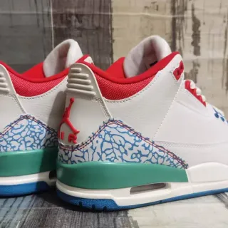 Zapatillas de baloncesto Air Jordan 3 blanco, rojo y azul con estampado de elefante