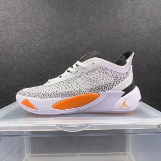 Air Jordan 37 সাদা ধূসর কমলা বাস্কেটবল জুতা
