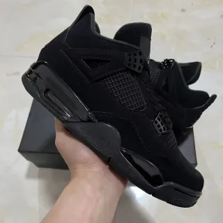 Tênis de basquete Air Jordan 4 monocromático preto