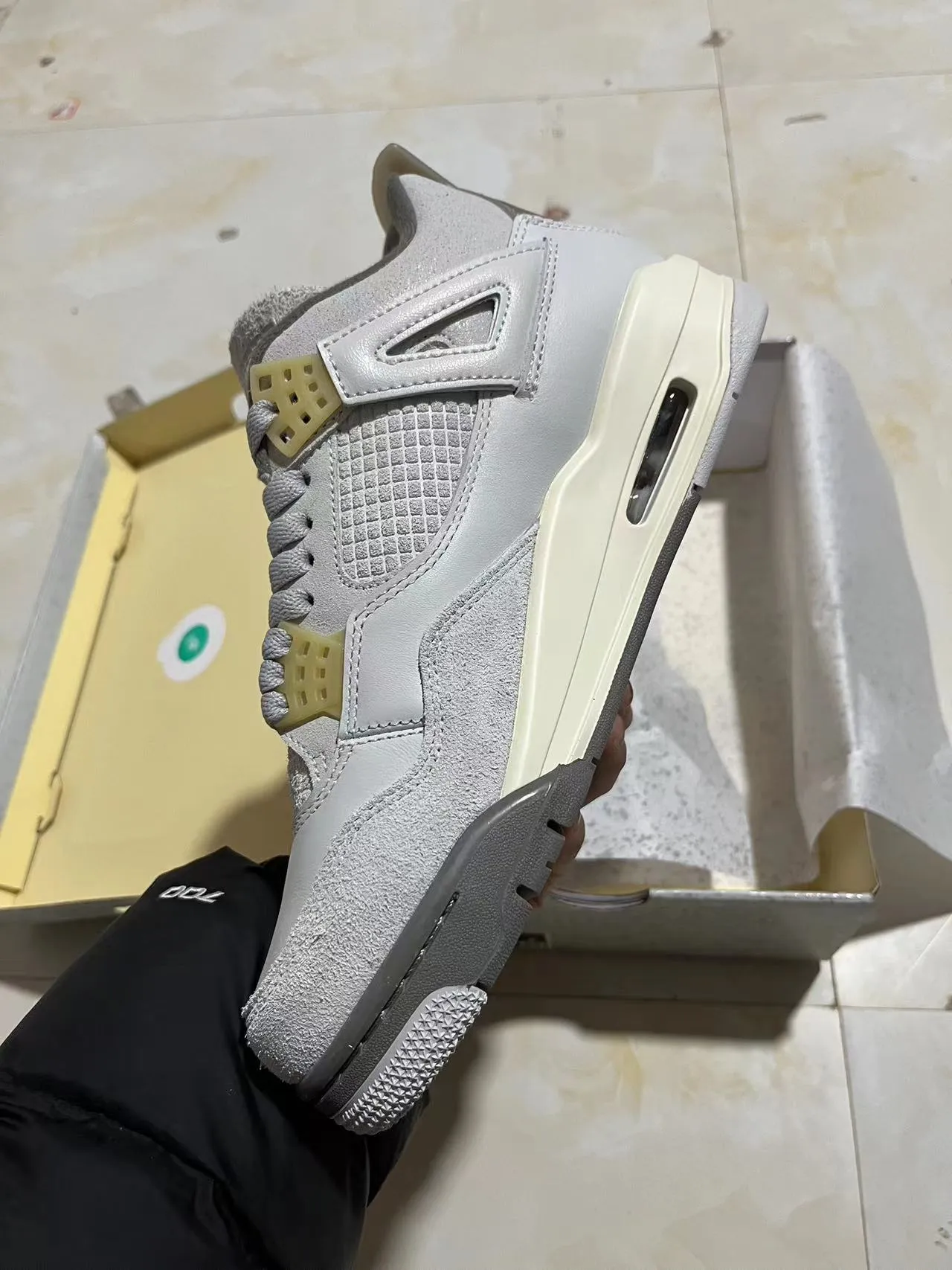 Air Jordan 4 Zapatos de Baloncesto Gris Claro y Off-White 4