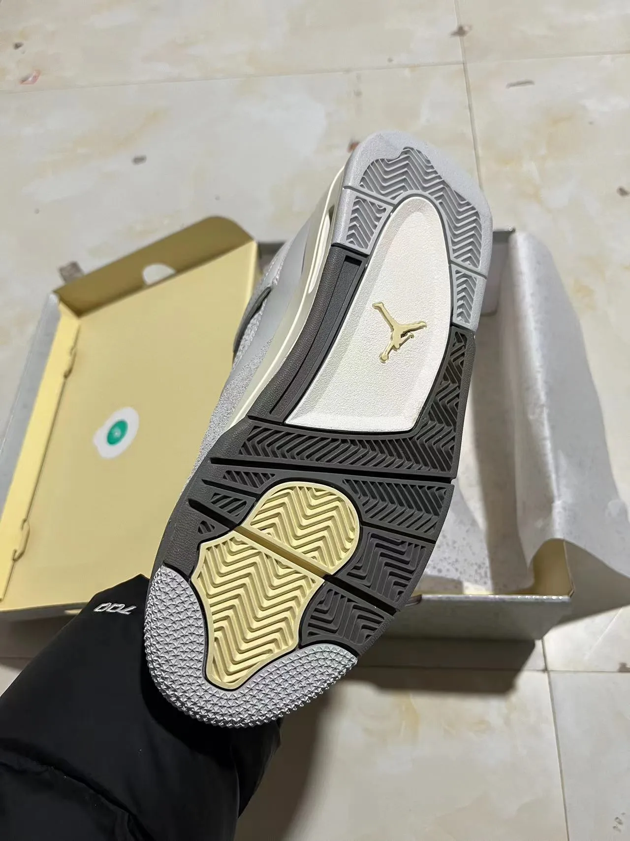 Air Jordan 4 Zapatos de Baloncesto Gris Claro y Off-White 5