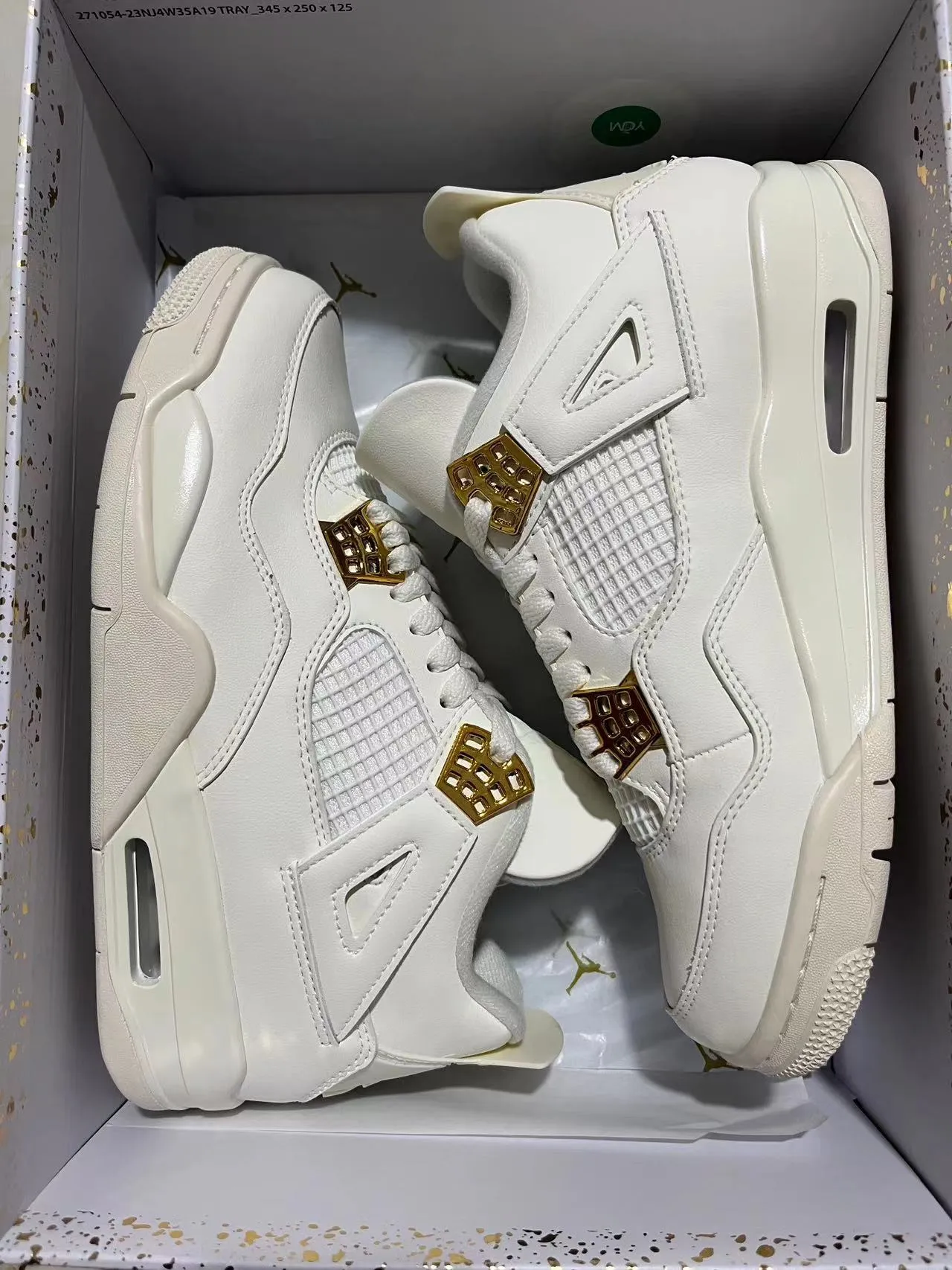 Zapatillas de baloncesto Air Jordan 4 blanco y dorado 10