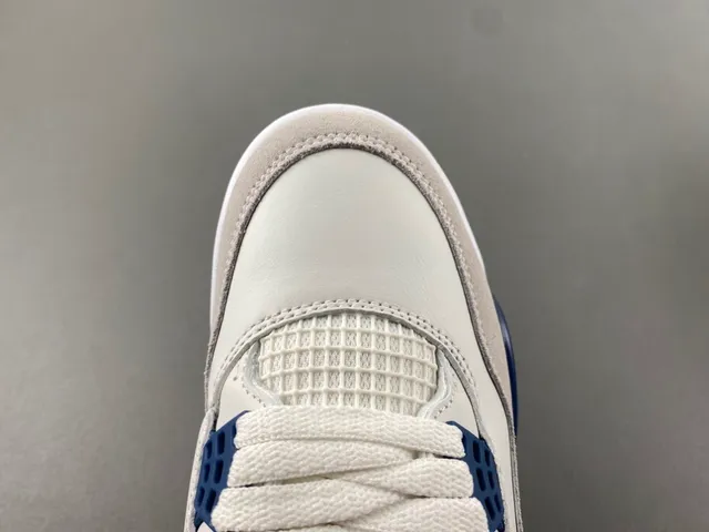 Air Jordan 4 白海军蓝生胶底篮球鞋 5