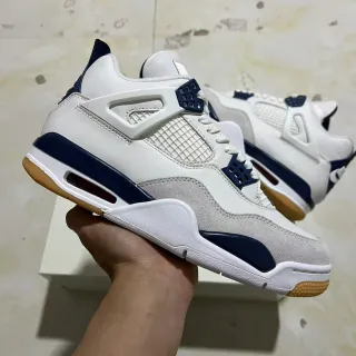 Air Jordan 4 सफ़ेद नेवी गम बास्केटबॉल जूते
