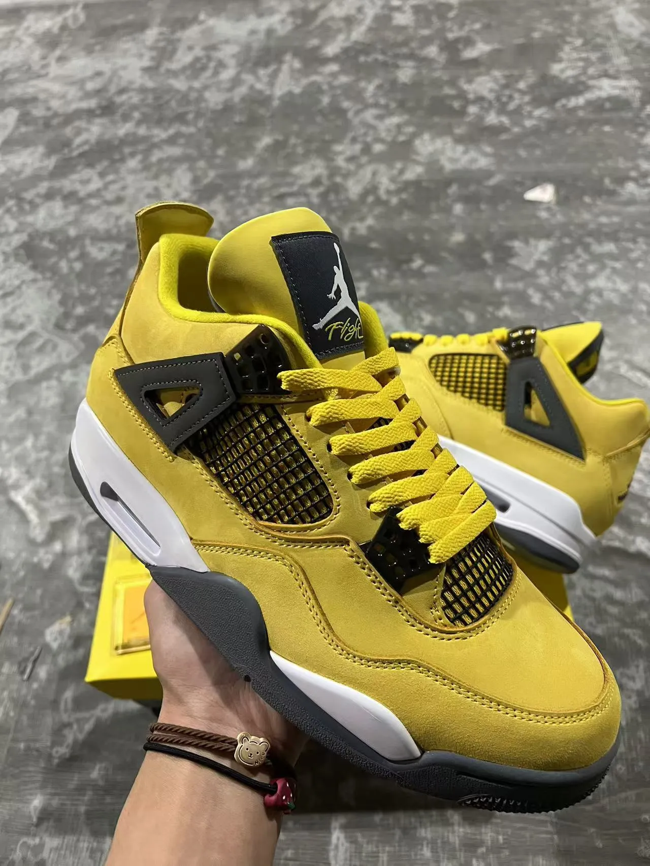 Zapatillas de baloncesto Air Jordan 4 amarillo negro blanco 2
