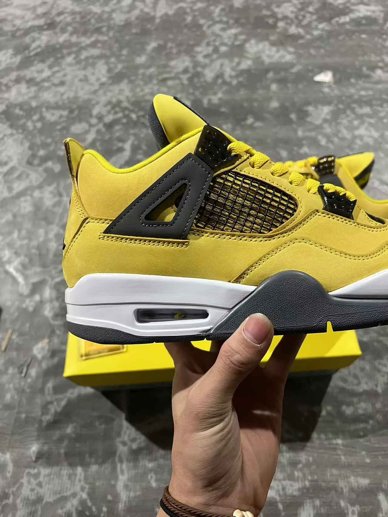 Zapatillas de baloncesto Air Jordan 4 amarillo negro blanco 7