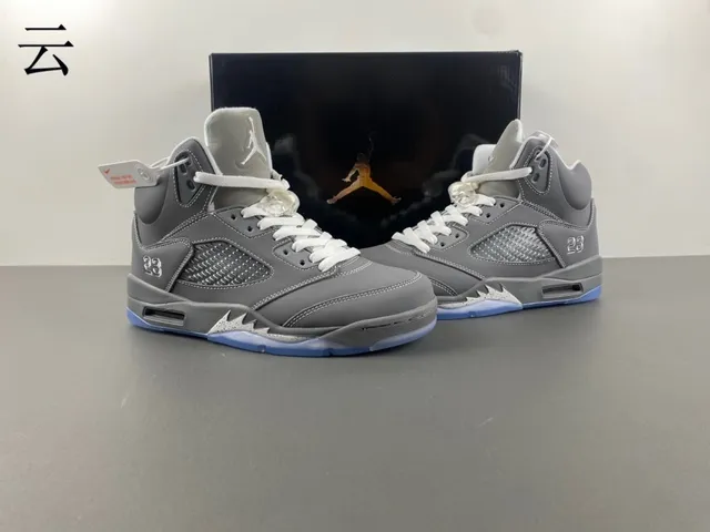 Air Jordan 5 رمادي وأزرق فاتح حذاء كرة السلة 9