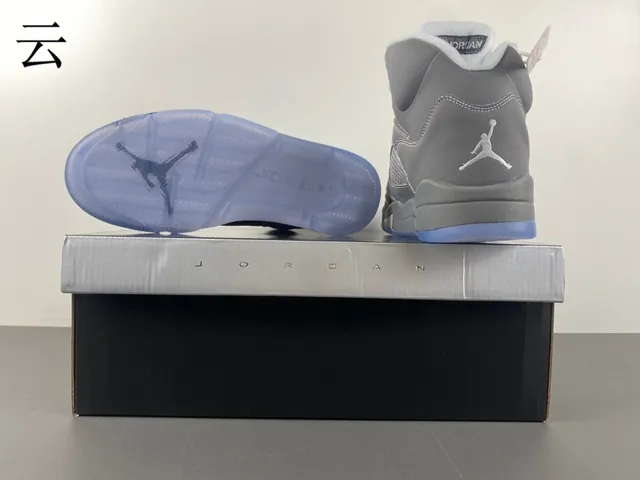 Air Jordan 5 رمادي وأزرق فاتح حذاء كرة السلة 13