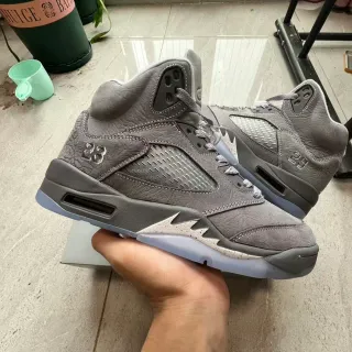 Tênis de basquete Air Jordan 5 cinza salpicado azul gelo