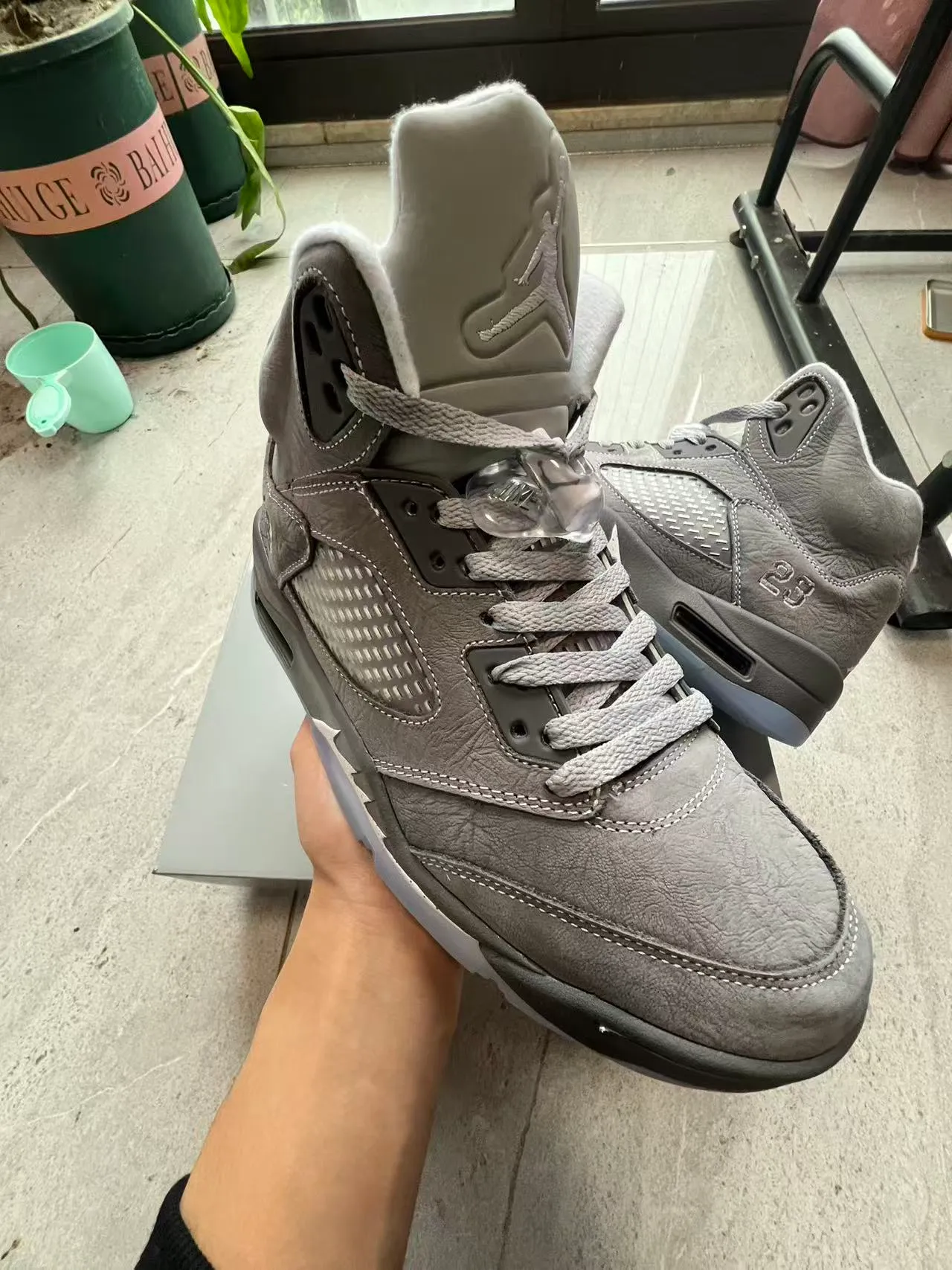 حذاء كرة السلة Air Jordan 5 رمادي منقط أزرق جليدي 2