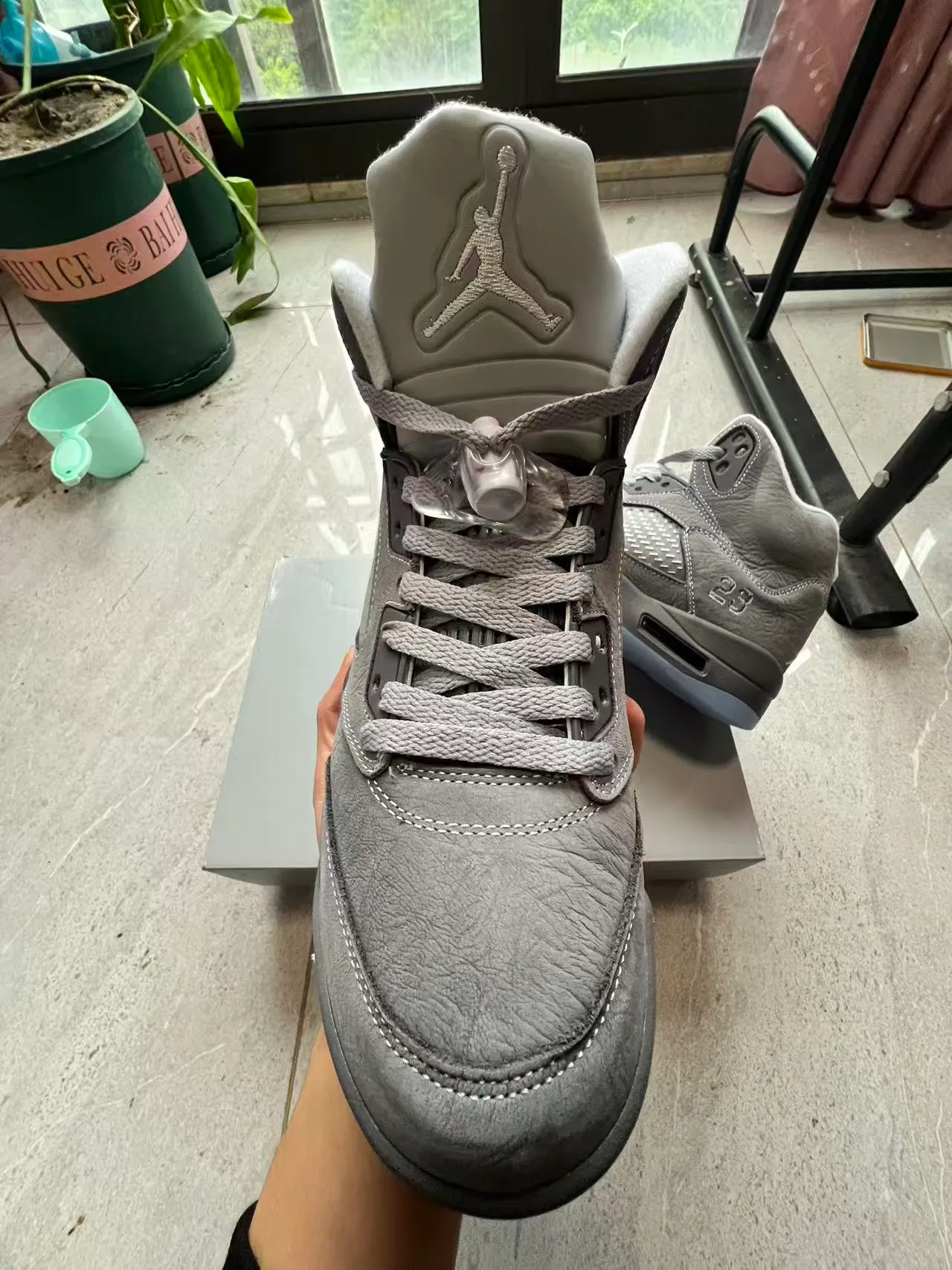 حذاء كرة السلة Air Jordan 5 رمادي منقط أزرق جليدي 3