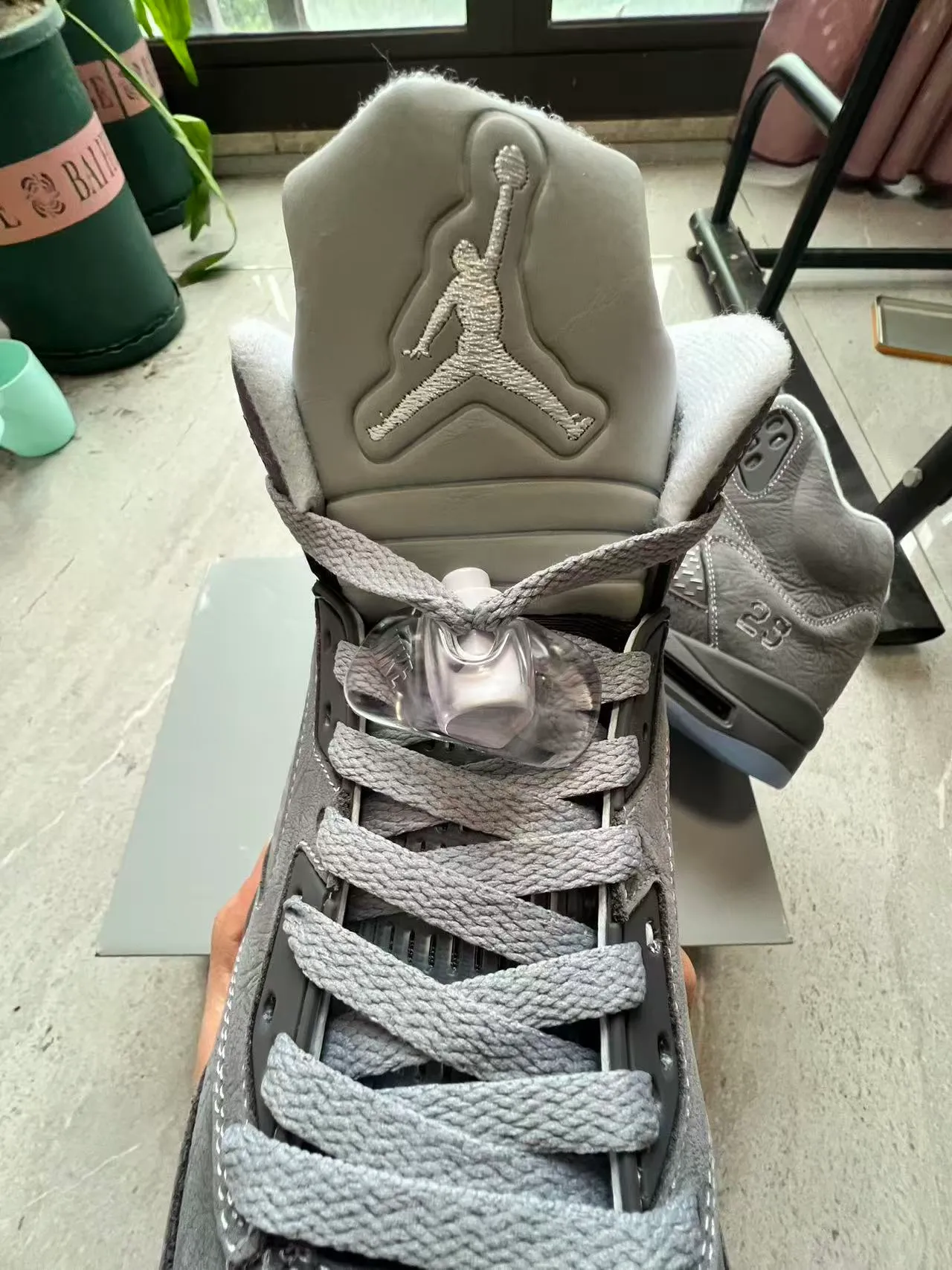 حذاء كرة السلة Air Jordan 5 رمادي منقط أزرق جليدي 4