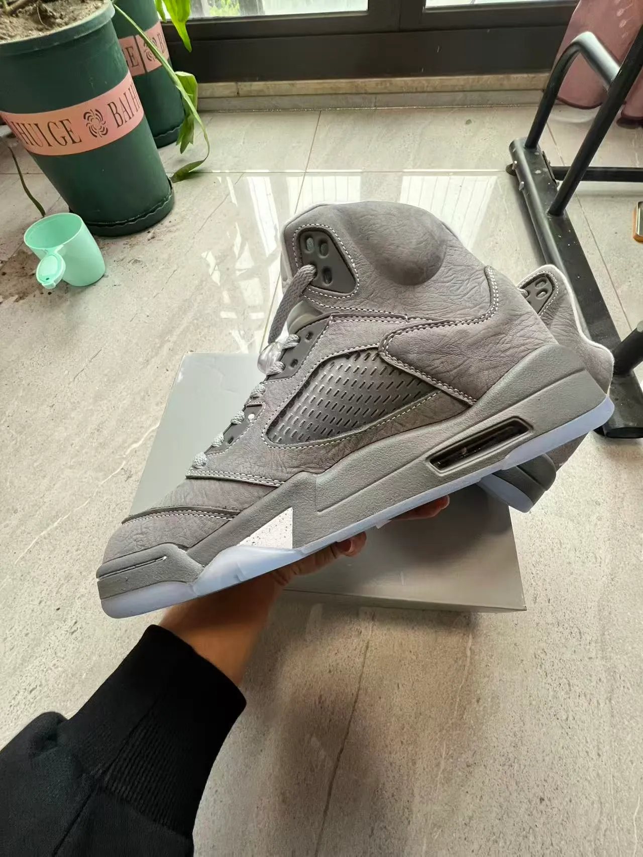 حذاء كرة السلة Air Jordan 5 رمادي منقط أزرق جليدي 5