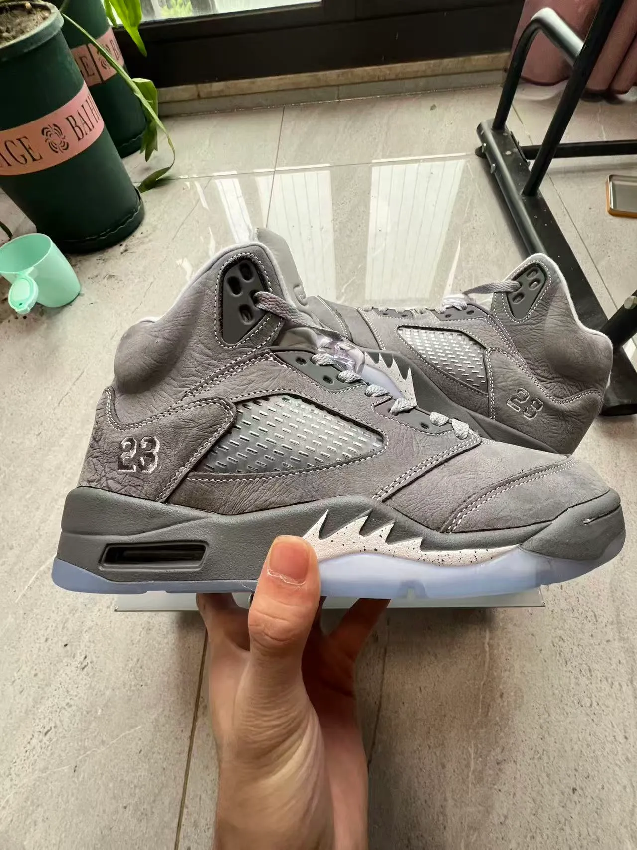 حذاء كرة السلة Air Jordan 5 رمادي منقط أزرق جليدي 7