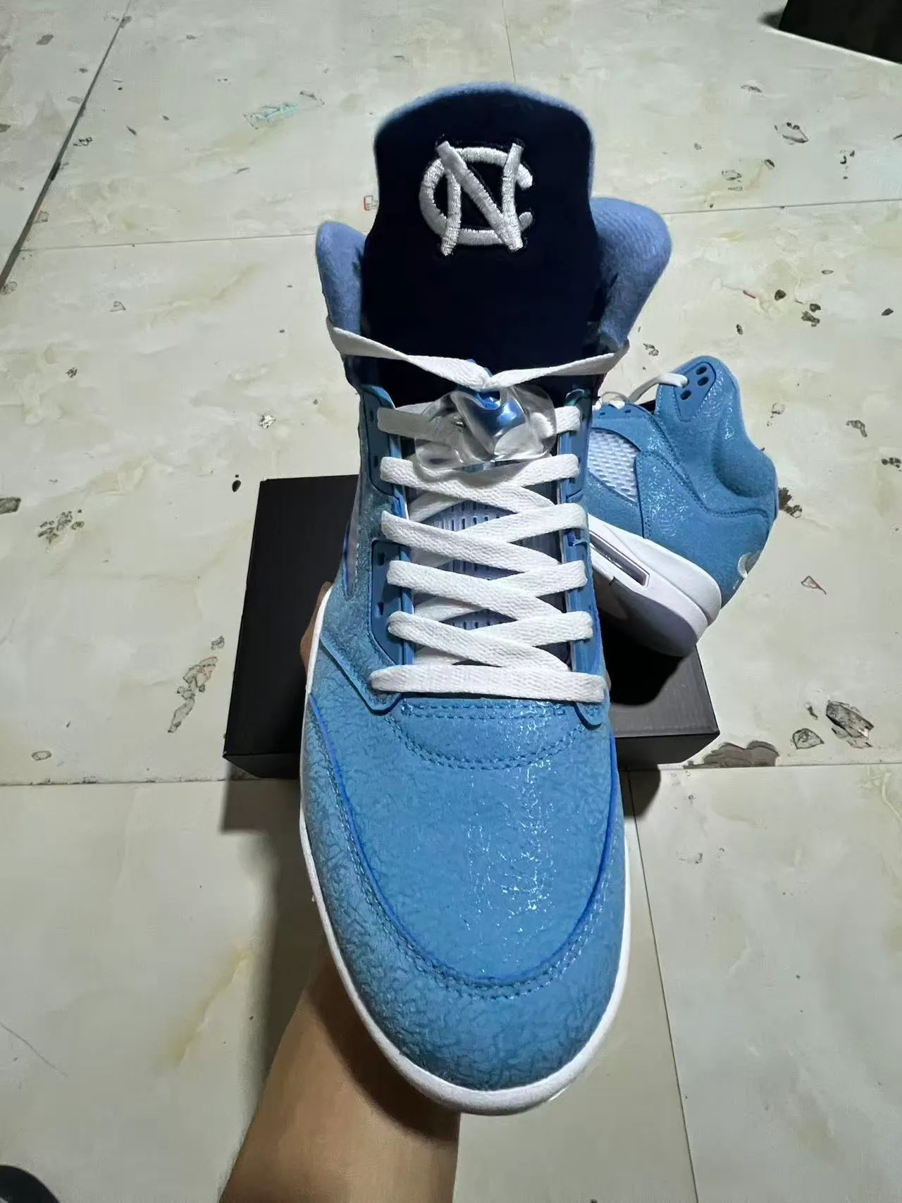 Tênis de basquete de cano alto em camurça azul-claro Air Jordan 5 3