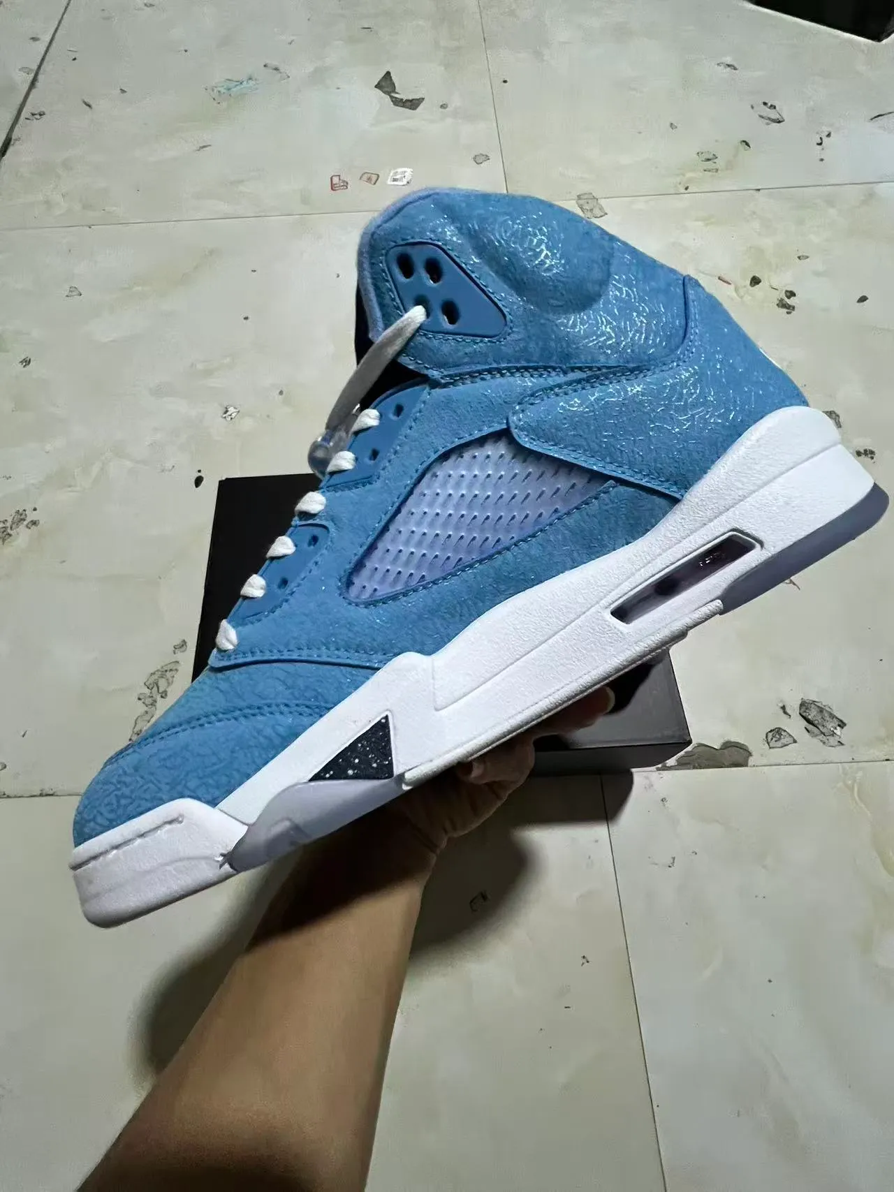 Tênis de basquete de cano alto em camurça azul-claro Air Jordan 5 5
